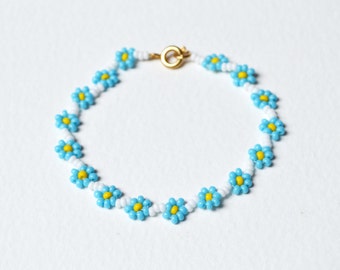 Childrens Forget Me Not Bracelet, Girls Blue Flower Bracelet, Kids Beaded Bracelet, Flower Girl Gift UK