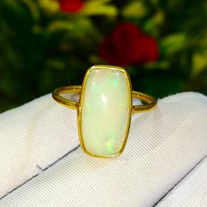 Anillo rectangular de ópalo natural con forma de cojín, chapado en oro de plata de ley 925.