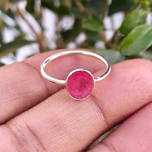 Bague rubis naturel ovale à facettes, argent sterling 925, bague de juillet avec pierre de naissance