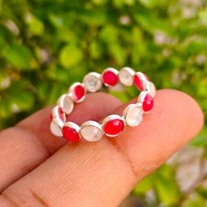 AAA Ruby Moonstone Eternity Band-ring, sterlingzilveren stapelsieraden