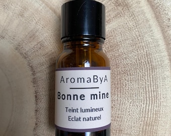 Olio viso illuminante, per una luminosità sana: il rituale naturale per un incarnato radioso e splendente.