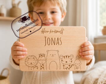 Breakfast board personalized with name & animal engraving | Wooden board Children's christening gift | Gift for the birth of a boy or girl