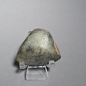 Liten vass Nepal-stenyxa – Neolitisk Himalaya-keltisk – Stenverktyg – Etnografisk artefakt Tribal Spirit Gallery 0842