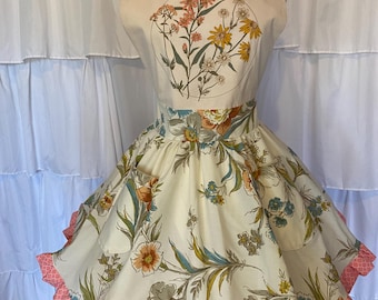 Adult Traditional Style Apron (Limited Availability)
