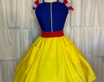 L/XL - Snow White costume apron dress