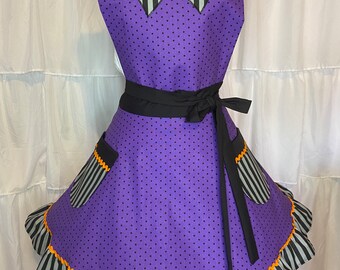 Adult  Traditional Style Apron + Free gift w/purchase