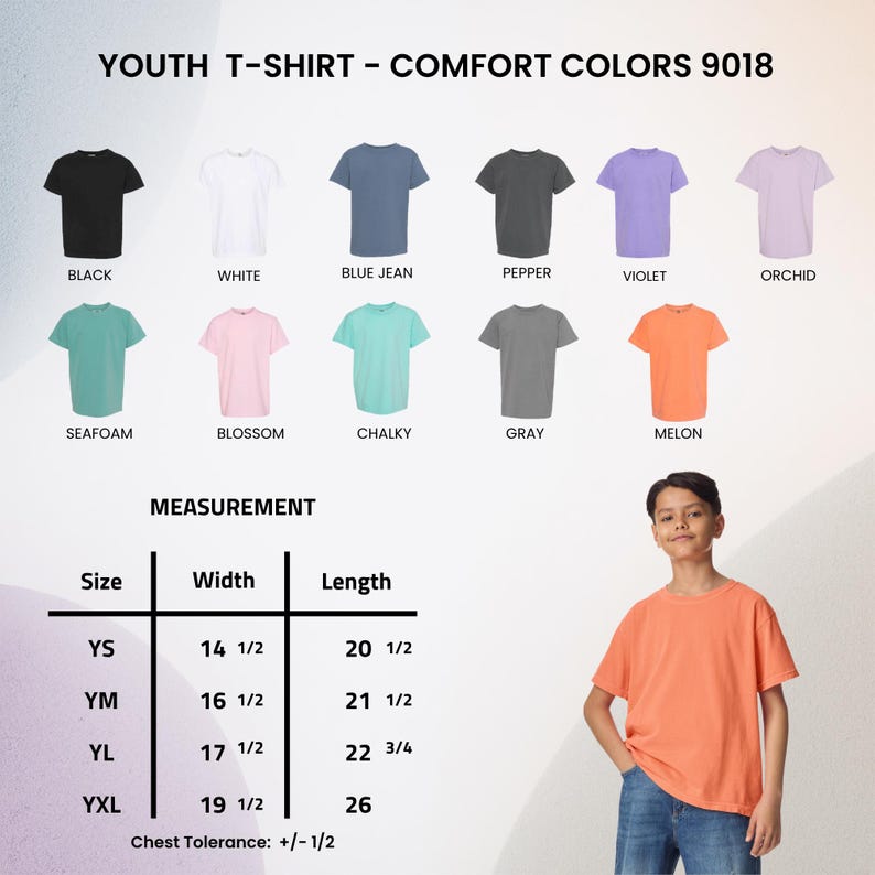 Peut inclure: Image d'un t-shirt pour jeunes de couleur melon. L'image pr&eacute;sente un nuancier de t-shirts de diff&eacute;rentes couleurs, dont noir, blanc, bleu jean, poivre, violet, orchid&eacute;e, vert d'eau, fleur, crayeux et gris. Des d&eacute;tails de mesure sont &eacute;galement fournis.