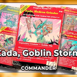 Może przedstawiać: Kolekcja kart kolekcjonerskich o tematyce fantasy z żywymi ilustracjami. Karty przedstawiają gobliny i inne stworzenia, z tytułami takimi jak "Zada, Hedron Grinder" i "Skirk Prospector". Widoczny jest tekst "Dungeons & Dragons".
