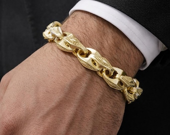 Exclusive Hypoallergenic Chunky Link 14k gold filled Mens bracelet 10mm wide.