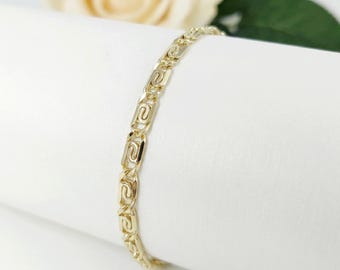 Exclusive Hypoallergenic unique 14k Gold Filled bracelet 5mm wide.