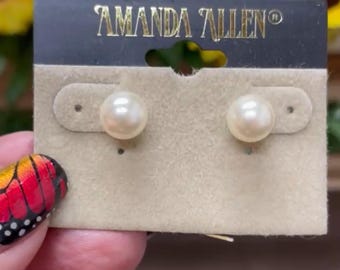 Vintage Fashion Amanda Allen Faux Pearl Earrings