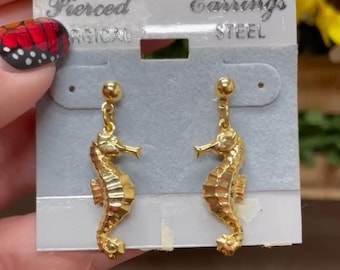 Vintage Fashion Seahorse Dangle Earrings Gold Tone