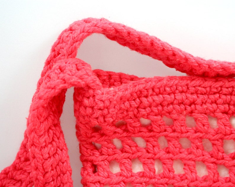coral pink handmade hippie handbag openwork yarn satchel shoulder book bag Vintage 1970s boho orange crocheted bag women girl teen tote