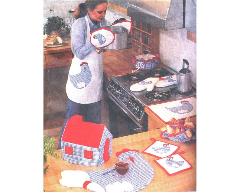 Vintage 1980s Simplicity House 124 chicken kitchen sewing pattern, hen apron, placemats, oven mitts, trivet, potholders, kitschy tea cozy image 1