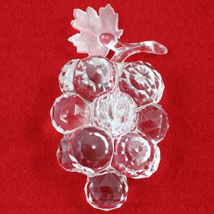 Vintage faceted grape cluster ornament, clear acrylic fairy light cover, sparkly wine bar home decor, Christmas tree hanging grapes