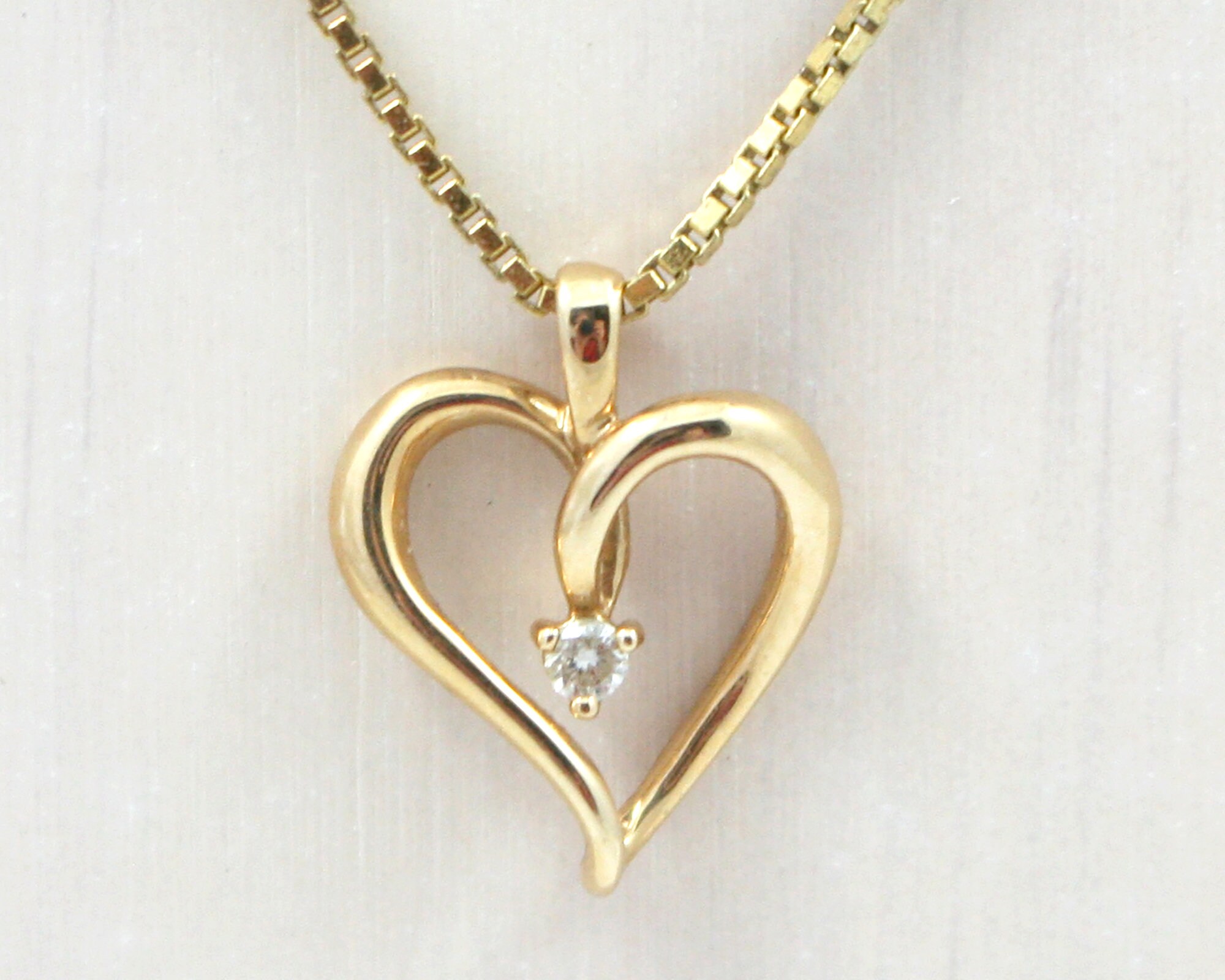 Vintage 10K Gold Open Heart 18 Necklace 