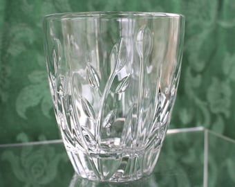 Vintage Cristal D'Arques Durand On the Rocks Cassandra glasses, 10 ounce crystal barware, leaf grass floral pattern glassware, bar, kitchen