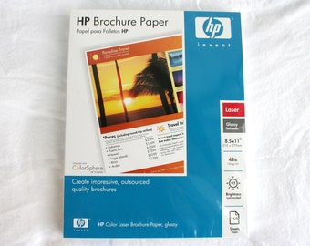 Papier pour brochures HP, brillant 8,5 x 11 pouces, format lettre, 150 feuilles de papier pour imprimante laser, non ouvert, 44 lb 160 g/m2 luminosité 97, recto-verso, NSA