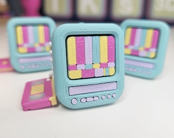 Retro TV Fidget Clicker Keychain | ASMR Sensory Toy, 90s Nostalgia Clasp