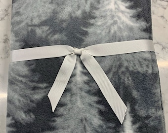 Reversible Fleece Pet Blanket, Buffalo Plaid & Winter Trees (29x34)