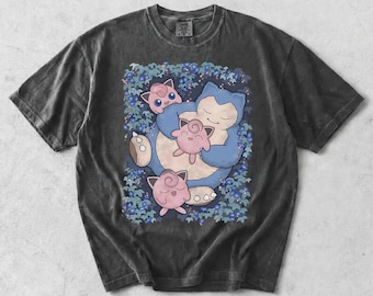 Koszulka z nadrukiem Snorlax Jigglypuff Sleeping Comfort Colors, koszulka retro Pokemon, uroczy T-shirt z motywem kwiatowym w stylu anime, prezent z motywem śpiącego Snorlaxa, prezent urodzinowy