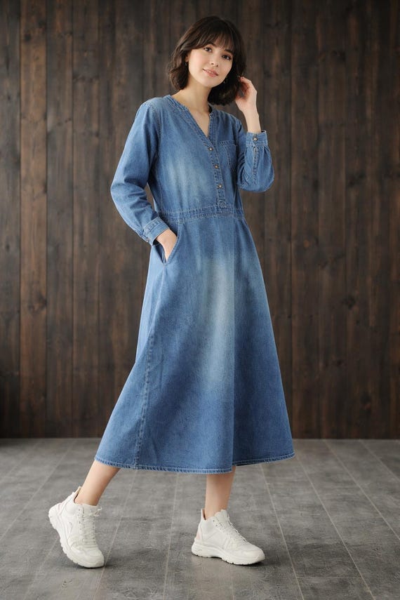 Loose A-Line Denim Midi Dress: Minimalist Style, Long Sleeve, Pockets