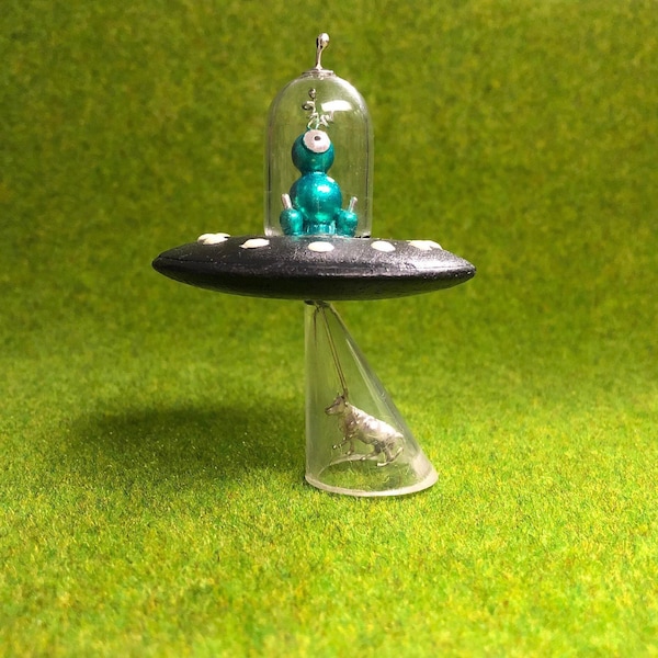 ovni, abducion, spacecraft, space, nave espacial, marciano, otro mundo, miniature, silver, glass