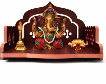 Étagère de temple en bois MDF : support Pooja moderne pour décoration d'angle mural