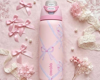 Owala FreeSip waterfles met roze strikjes, Coquette Limited Edition, geïsoleerd, roestvrij staal, 700 ml / 950 ml