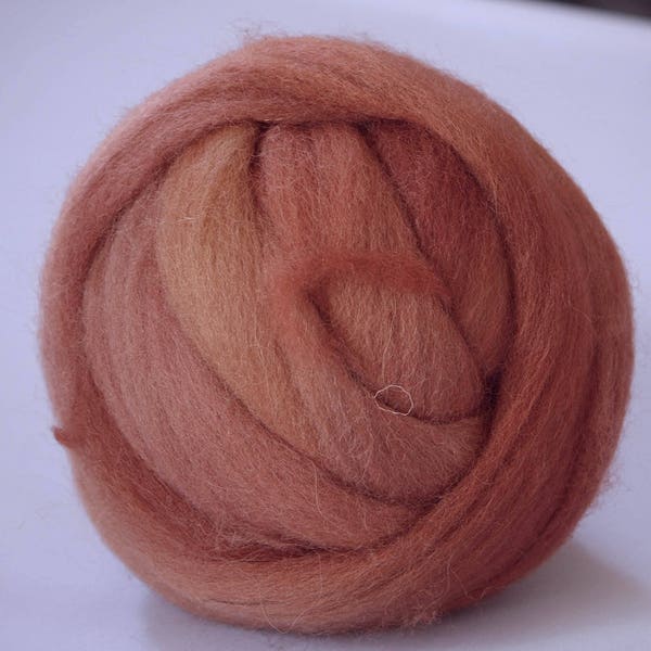 Vellon #19 Wool Natural Roving Fiber  by Manos Artesanas 1 oz / 32 g