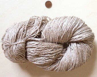 VENTA 20% de descuento en SILK-CAMEL Mate Undyed 2ply Fingering Yarn de Amtex 115g / 4.06oz