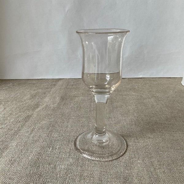 Französisches Vintage kleines 18/19er Glas, mundgeblasenes Glas, handgefertigt