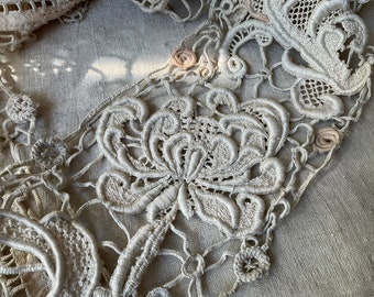 Bande de broderie faite main vintage française, bas ou haut de rideau à coudre, 19e, style shabby chic, fait main