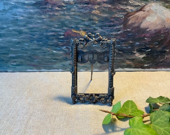 French vintage small frame in metal with knot, 19th, handmade