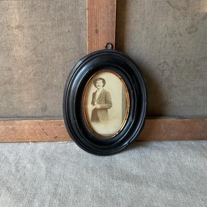 French Vintage Oval Metal Frame, Black Painted Finish, Victorian Era (19th Century)