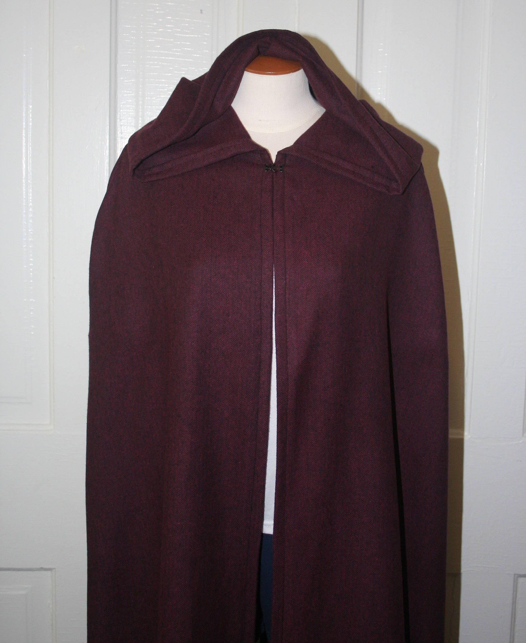 difference between cloaks and capes difference between cloaks and capes