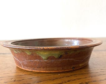Platillo de 6 pulgadas de Plum Tree Pottery, diseñado por John Glick.