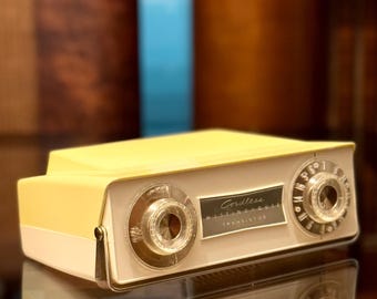 Vintage 1958 Westinghouse 6PT4 Transistor Radio – Yellow & White Cordless Portable – Working! – Mid Century Retro Radio