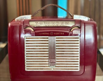 Vintage 1950s GE Super 650 Tube Radio - Working! - Antique Radio - Mid Century Radio