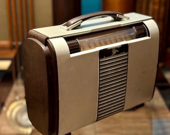 ヴィンテージ Radialva 真空管ラジオ：Super AS 53、フランス製 - Etsy