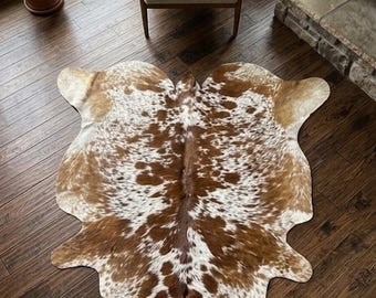 Alfombra de piel de vaca brasileña premium XL, alfombra de cuero moteado marrón y blanco – Alfombra de piel de vaca auténtica, decoración rústica de estilo granja occidental, alfombra de área de lujo