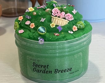 Slime Icee con aroma a limonada de rosas y textura crujiente.