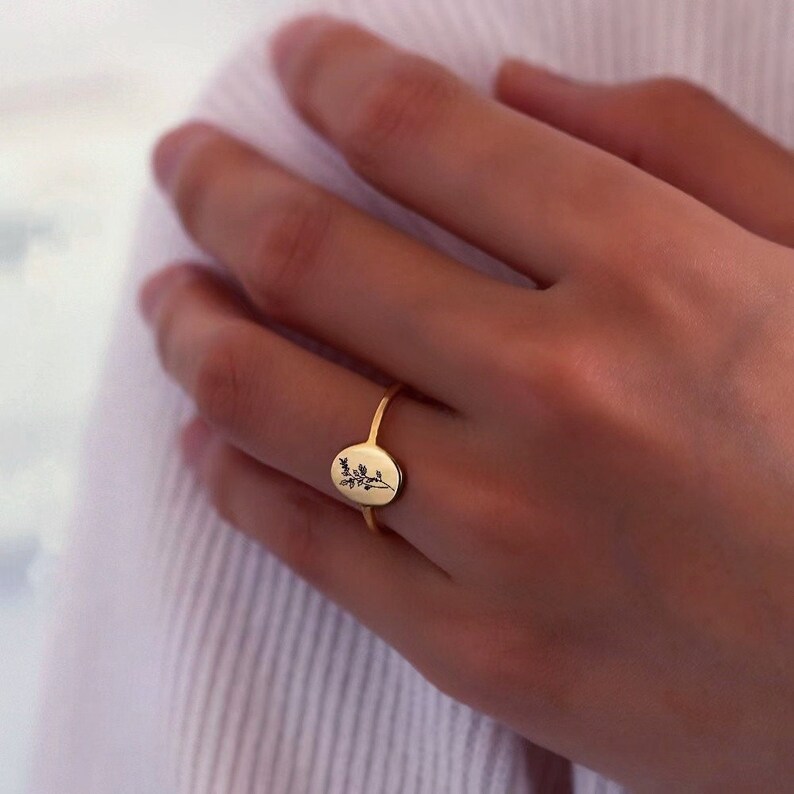 Birth Flower RingPersonalized Flower RingsFloral Signet image 1