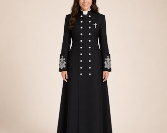 Túnica bordada para clérigas femeninas – Vestimenta personalizada para pastoras, obispos y miembros de iglesias.