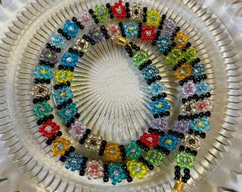 Seed Bead Daisy Chain Necklace 16 1/2” Choker