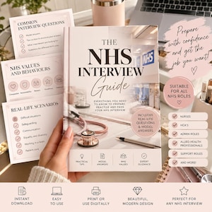 Könnte beinhalten: Ein Softcover-Buch mit dem Titel The NHS Interview Guide mit einem rosa-weißen Einband, der ein Stethoskop und einen Stift zeigt. Der Einband enthält Text zur Vorbereitung auf Vorstellungsgespräche und NHS-Rollen sowie drei Infokarten.