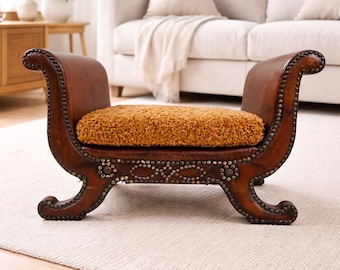 Poggiapiedi svedese in pelle, attribuito a Otto Schulz, Boet, sgabello Art Déco con borchie.