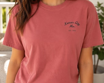 Kansas City Skate T-shirt met ronde hals en logo | Comfort Colors, uniseks zware, minimalistische top met print