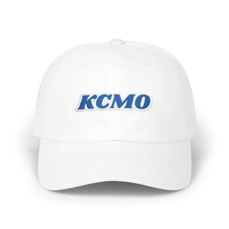 KCMO Kansas City Baseball Radio Script geborduurde Dad Cap | Retro Kansas City-hoed afbeelding 5