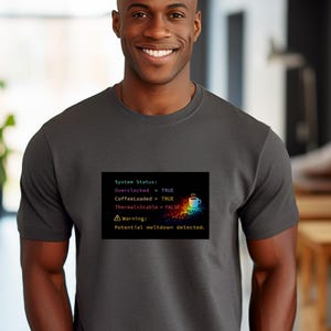 Statut du système Chemise overclockée T-shirt drôle de technologie de café Chemise d'humour de programmeur Chemise de geek d'amateur de café T-shirt de plaisanterie de codage